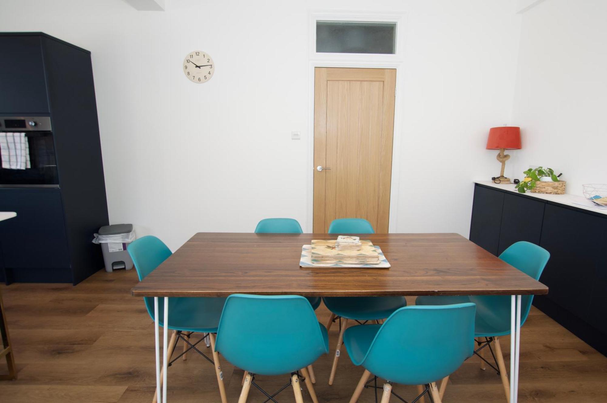 Beautiful Large 3-Bed Coastal Flat With Parking. Appartement Frinton-on-Sea Buitenkant foto
